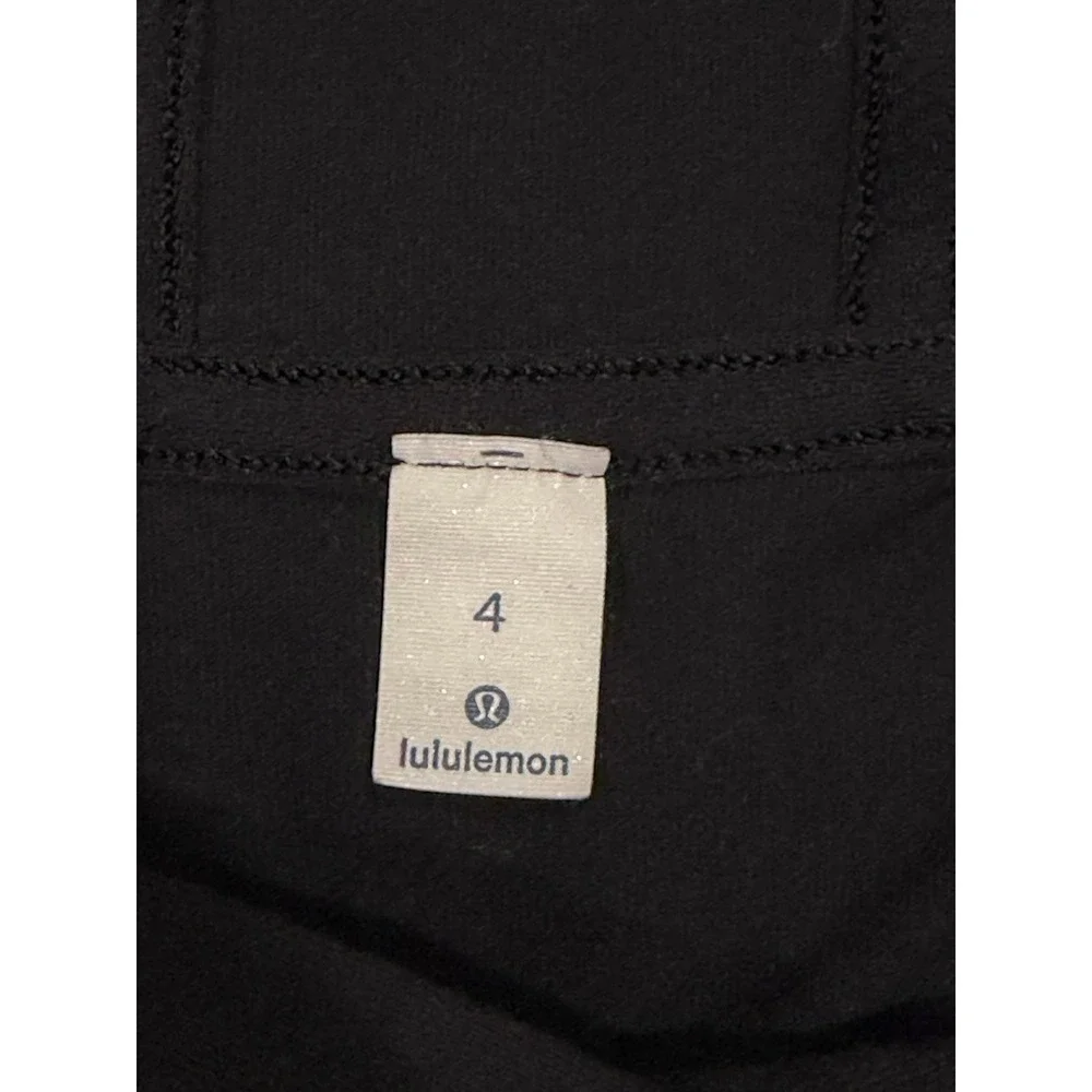 Lululemon Black Ruffle Cuff Hooded Thumbholes Pullover Womens Jacket Size 4